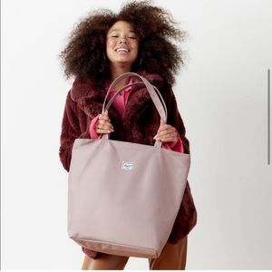 mica tote herschel